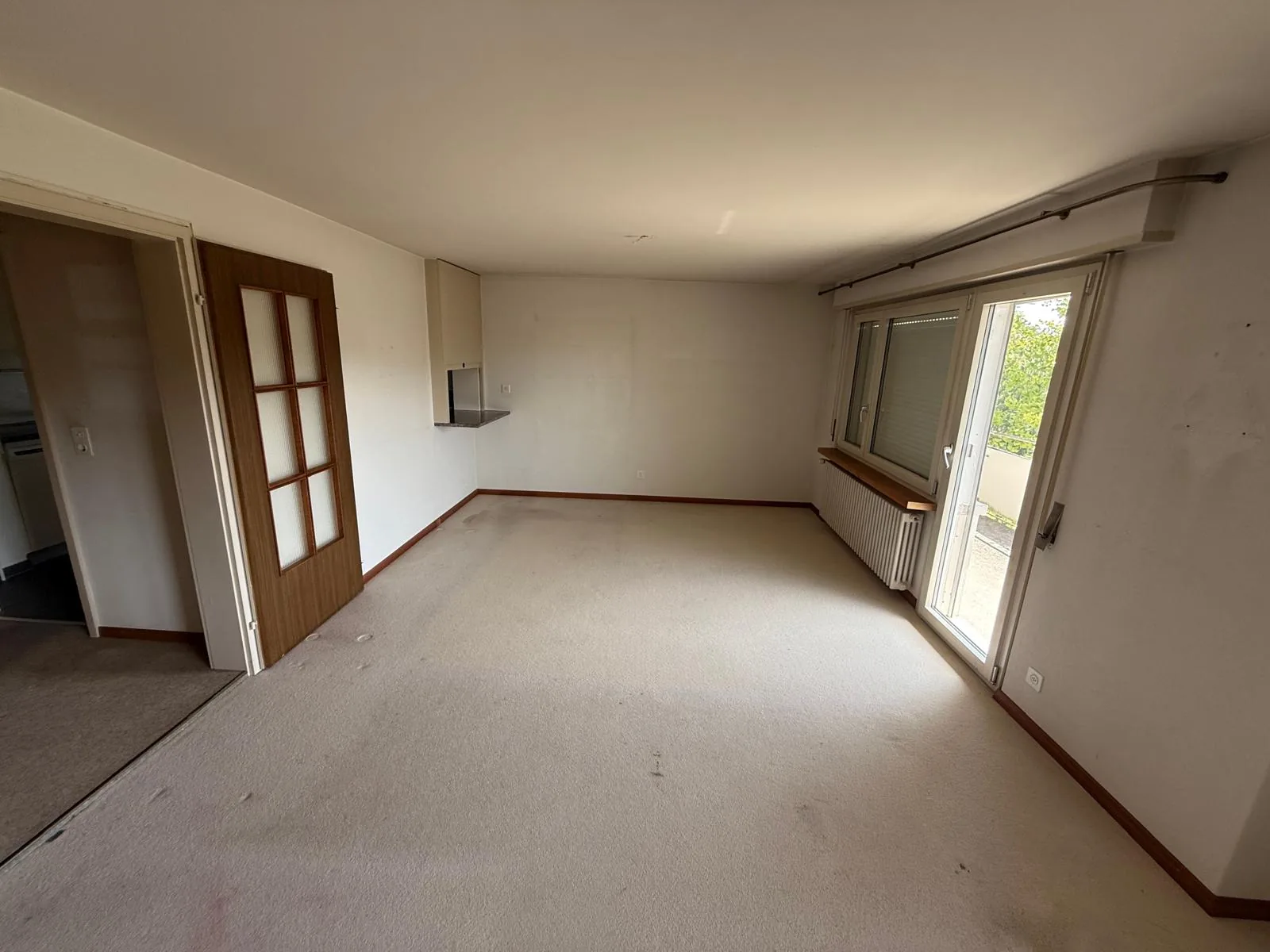 Schlafzimmer vor einer diskreten Räumung nach einem Todesfall